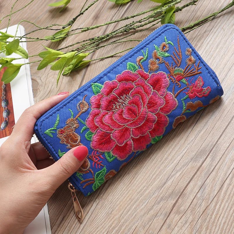 Roses are red clutch - Blossoms&Moss