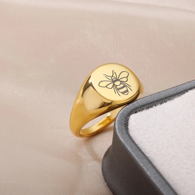 Save the bees statement ring - Blossoms&Moss