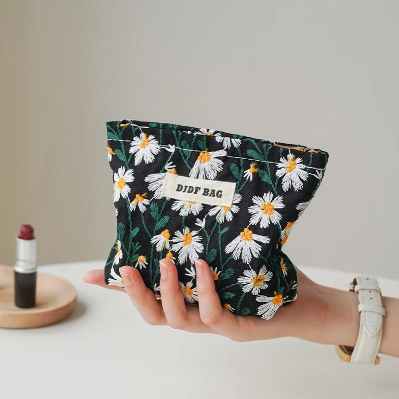 DIDF floral makeup bag - Blossoms&Moss