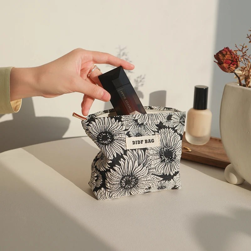 DIDF floral makeup bag - Blossoms&Moss