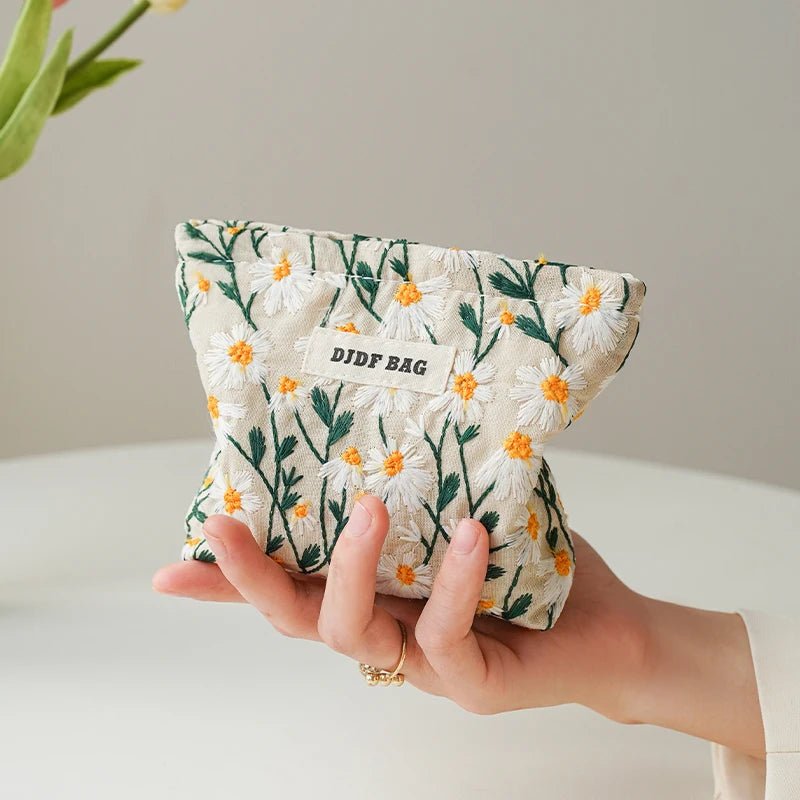 DIDF floral makeup bag - Blossoms&Moss