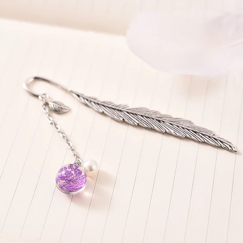 Feathers & flowers bookmark - Blossoms&Moss