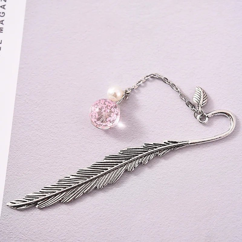 Feathers & flowers bookmark - Blossoms&Moss