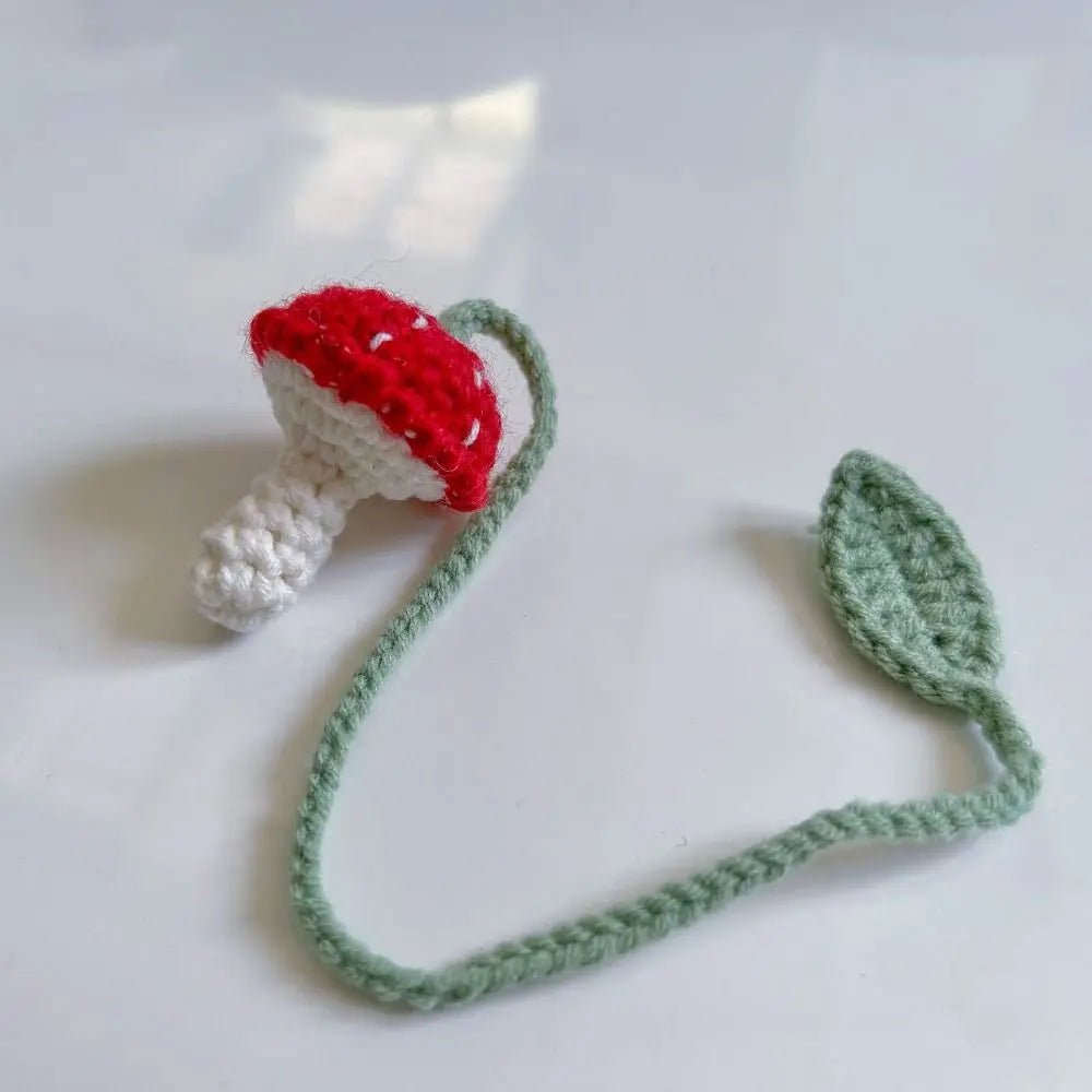 Handmade knitted shroom bookmark - Blossoms&Moss